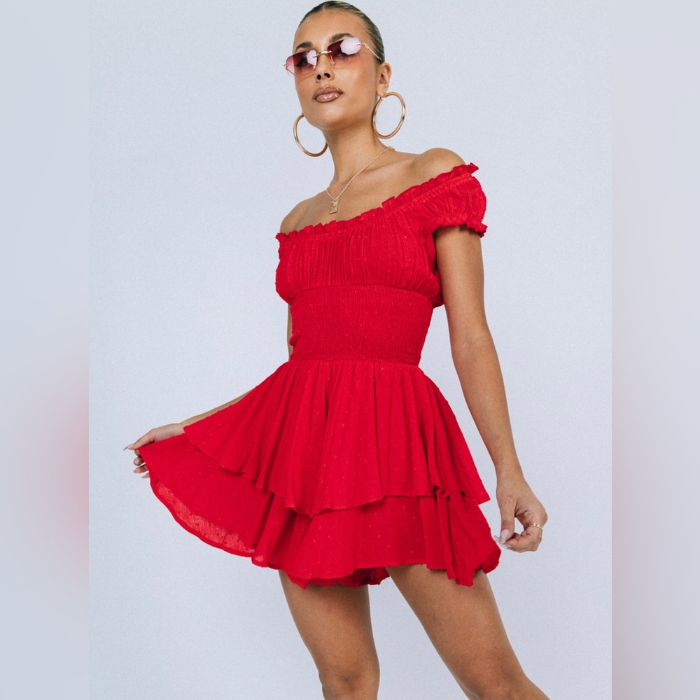 Princess Polly Love Galore Romper RED size 6. dry cleaned so no wrinkles. NEW